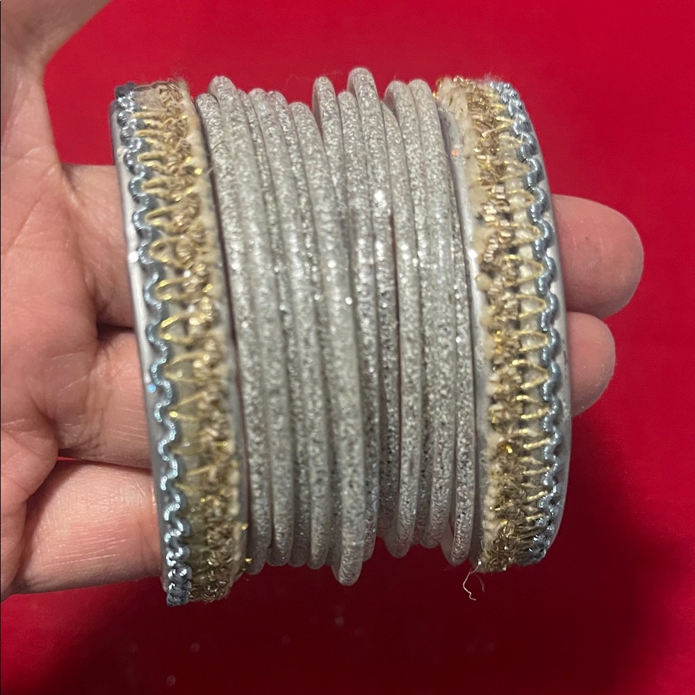 Elegant Gold Bangle Set - Picture 10 of 10